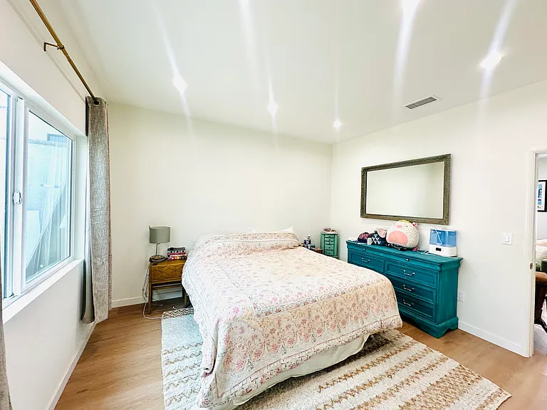 2852 Rosanna St #2852 — Photo 7