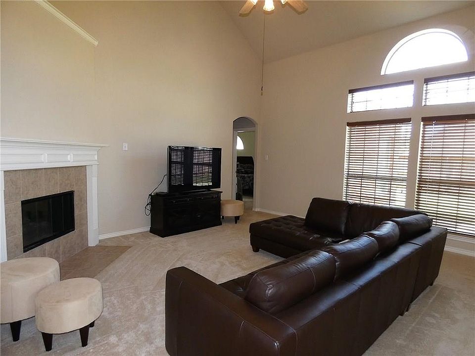 1st image of 354 Benton Ave