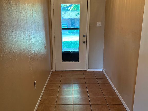 5th image of 5628 Macdougall Dr