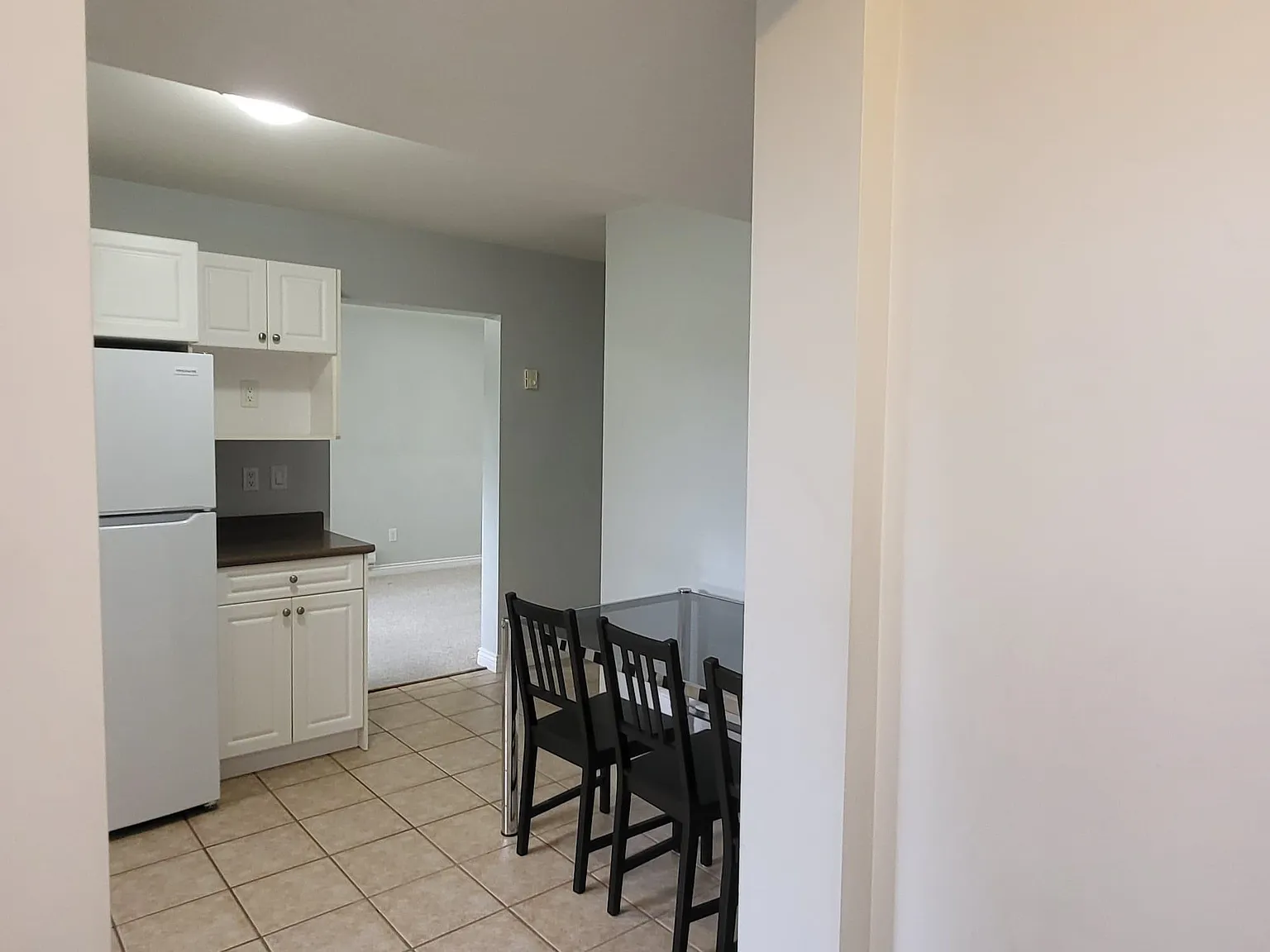 2 bed, 900 sqft, $1,800 — Photo 3