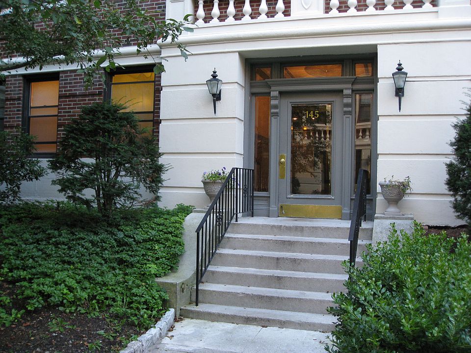 1st image of 145 Englewood Ave APT 3