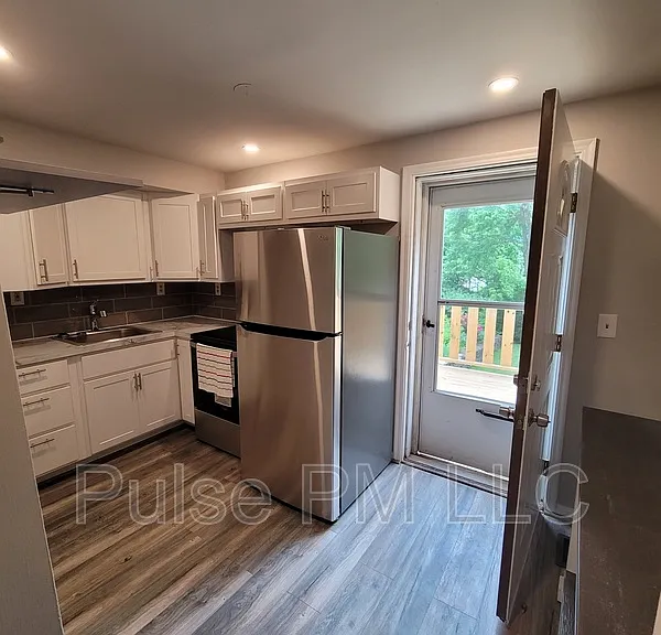 816 Montague Rd #U2 — Photo 10