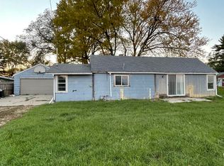 2100 N Leaf River Rd, Mount Morris, IL 61054