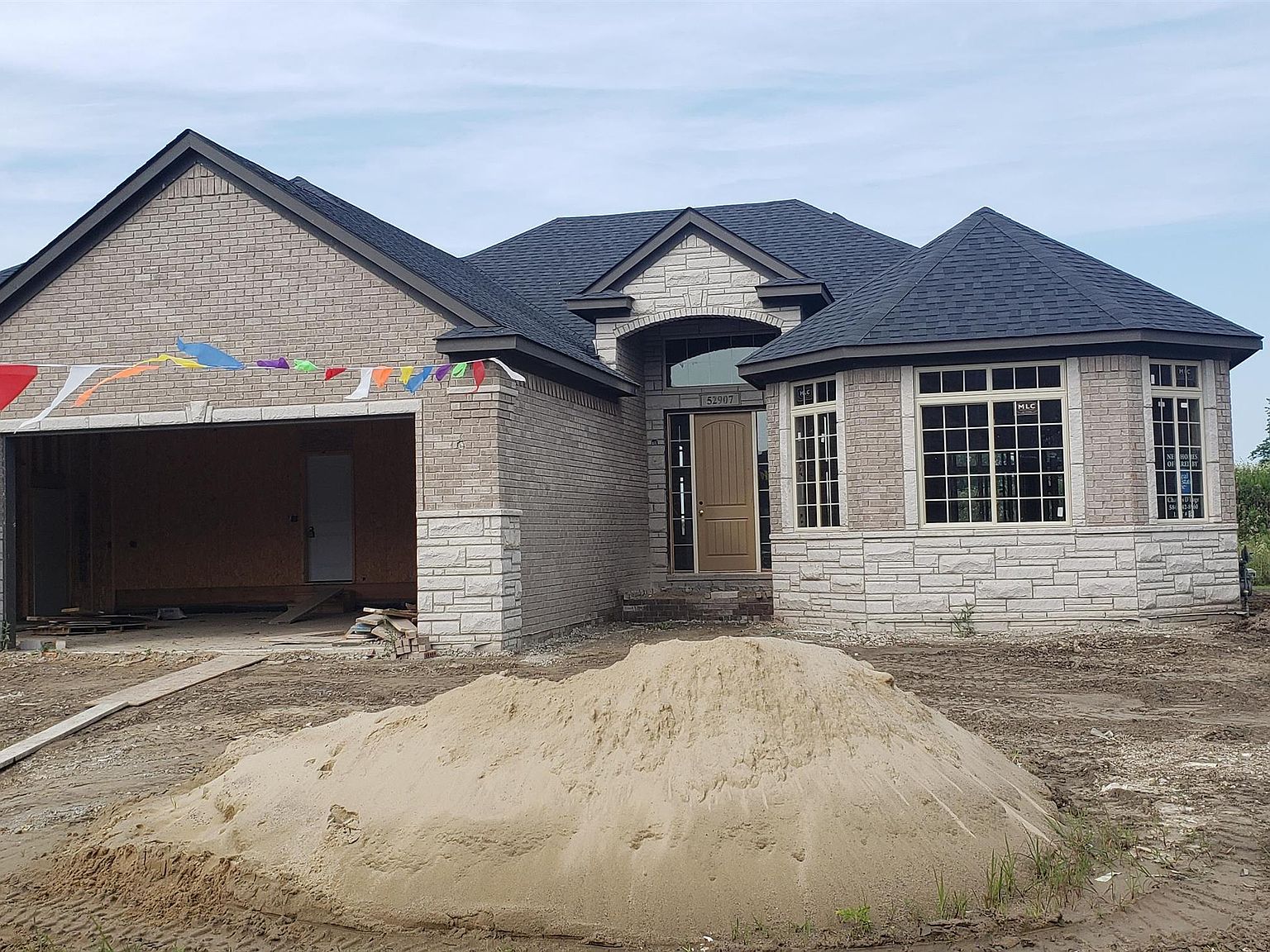 52907 Char Marie Dr 3, MI 48042 MLS 50117955 Zillow