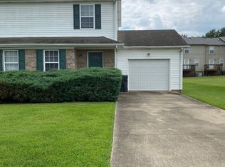 824 Flyer Ct, Oak Grove, KY 42262