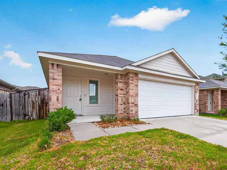 14683 Canyon Pines Ln — Photo 2