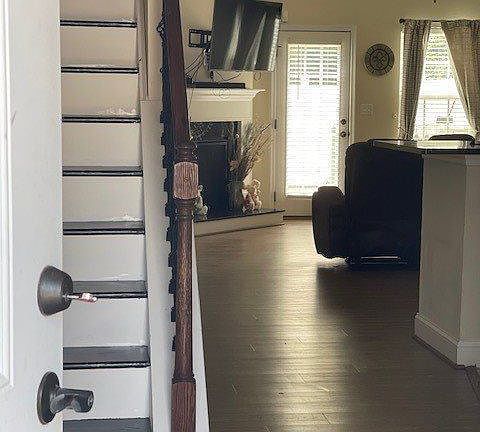 4th image of 7558 Villa Ct