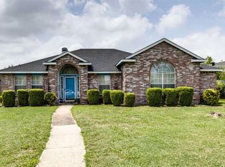 912 Moore St, Cedar Hill, TX 75104