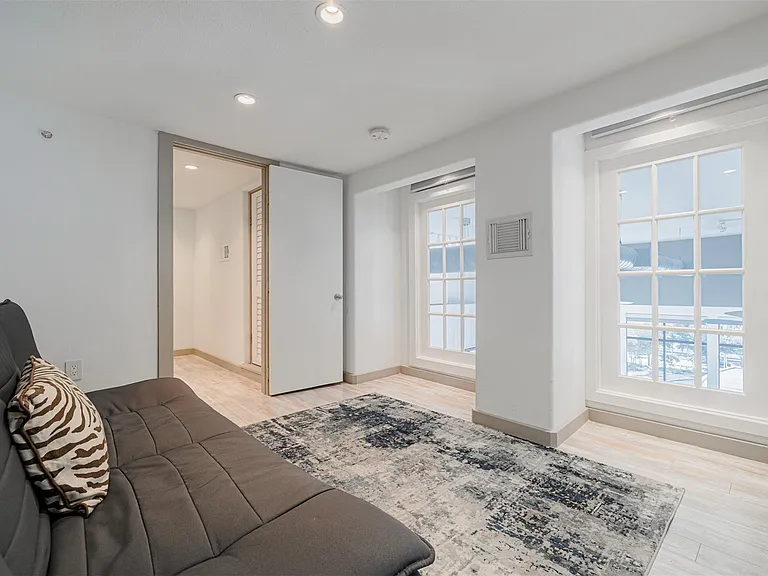1901 Post Oak Blvd #4102 — Photo 31