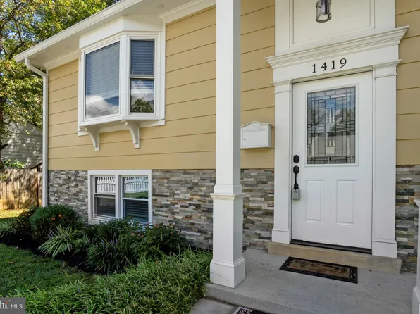 1419 Indiana Ave, Woodbridge, VA 22191