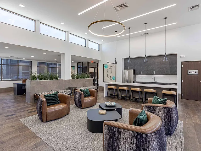 Ovation Apartments — Photo 10