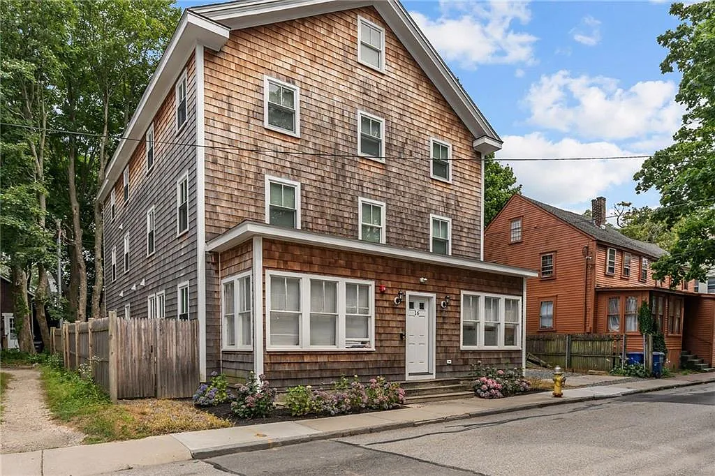 Studio, 1.0 bath, 239 sqft, $1,750 — Photo 3