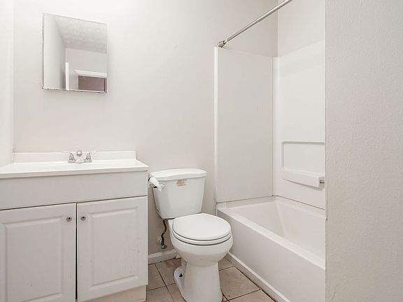 4th image of 3470 Framingham Dr