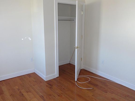 5th image of 9 Gardner Ave APT 21