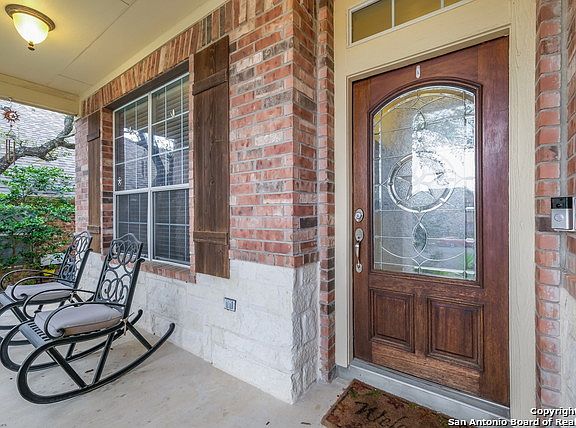 3rd image of 2815 Silverton Ct