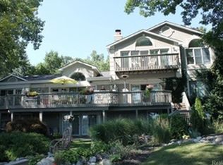 3758 Elder Rd S, West Bloomfield, MI 48324