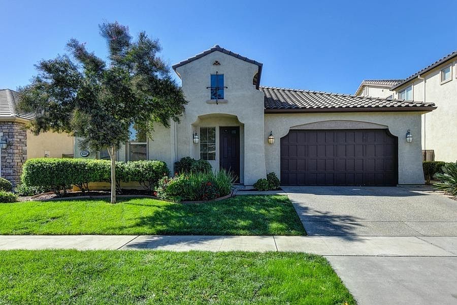 1st image of 4338 Magnifica Ln