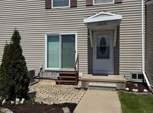 28239 Raleigh Crescent Dr, Chesterfield, MI 48051