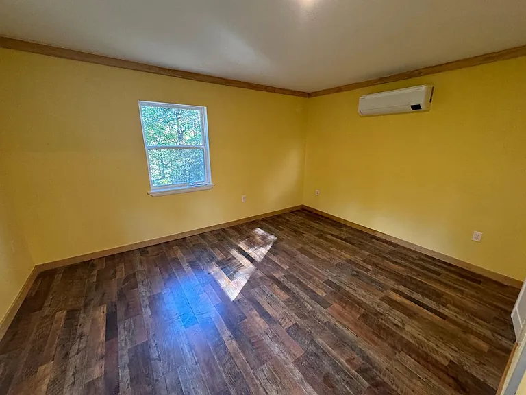 889 Elm St — Photo 5