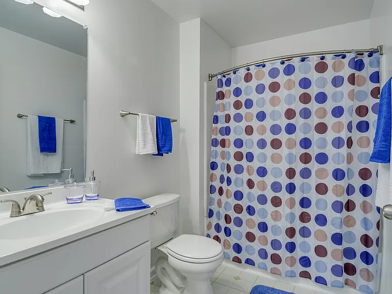 Crestview Apartments — Photo 40