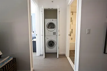 Rented by R New York