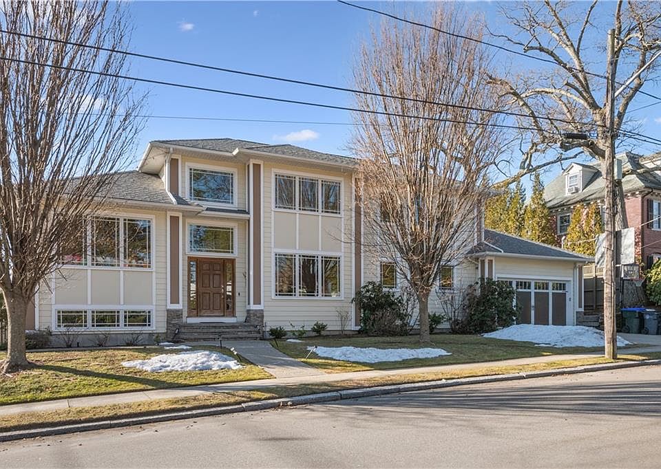 1st image of 156 Blackstone Blvd
