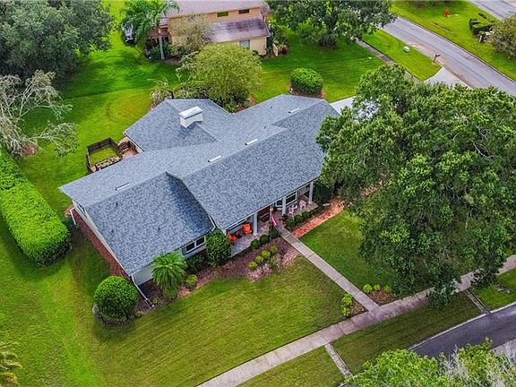 3rd image of 69 Wood Hall Dr