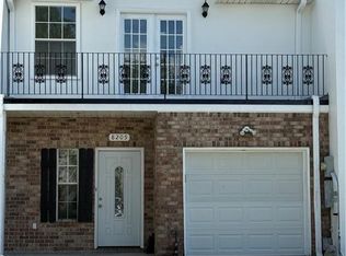 8205 Edinburgh St, New Orleans, LA 70118