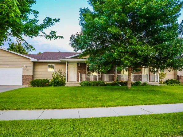 1751/1753 Melrose Dr, Aberdeen, SD 57401