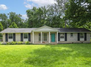2008 Forrest Green Dr, Nashville, TN 37216