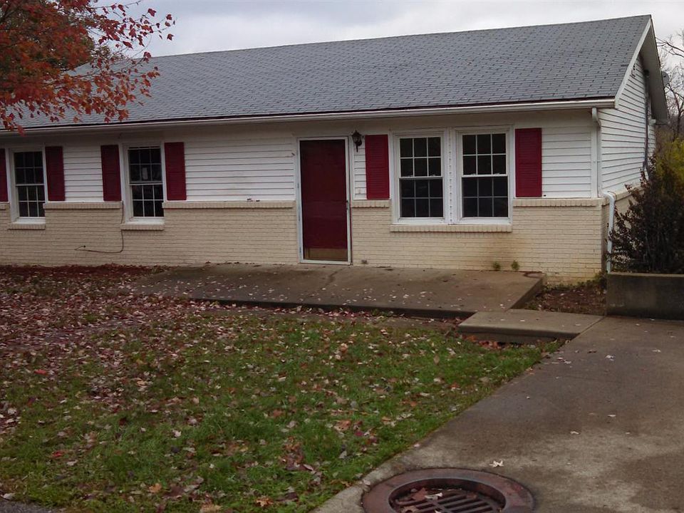 1st image of 124 Bradford Dr