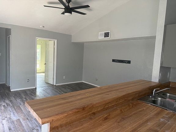3rd image of 9551 Gonzales Dr
