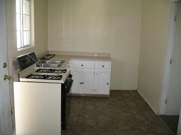 Guest House Kitchen