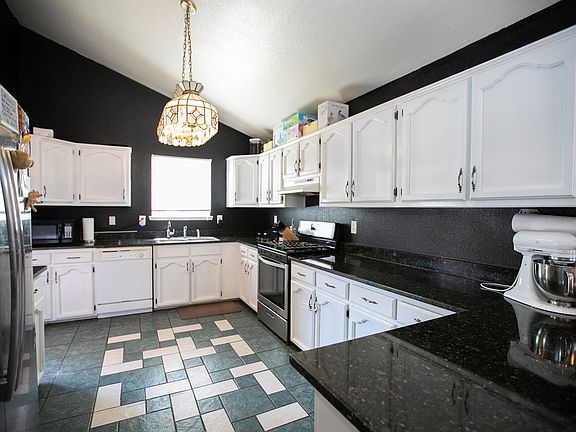 2nd image of 2301 John Cox Pl