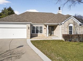 1407 Tucks Inn Ct, Lake Saint Louis, MO 63367