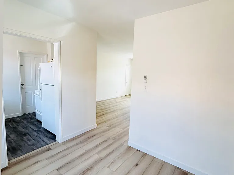 3088 Meade Ave — Photo 4