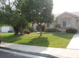 5609 Stacy Palm Ct, Bakersfield, CA 93313