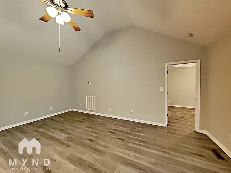 618 Kilbart Ct — Photo 9