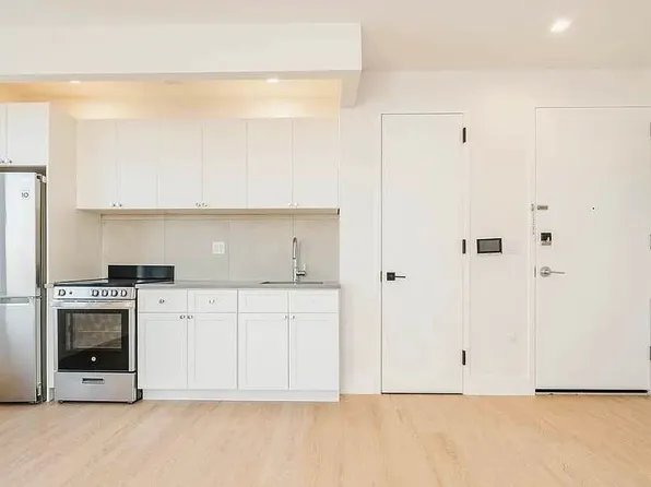 1349 Brooklyn Avenue image 4 of 13