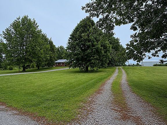 5th image of 340 Deer Ridge Rd