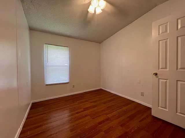 1405 Harper Dr — Photo 20