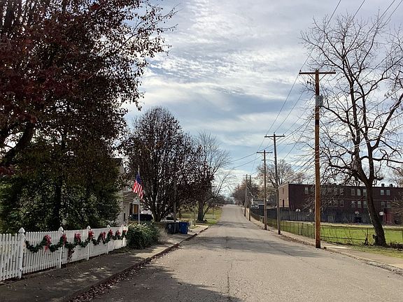 5th image of 401 N 6th St