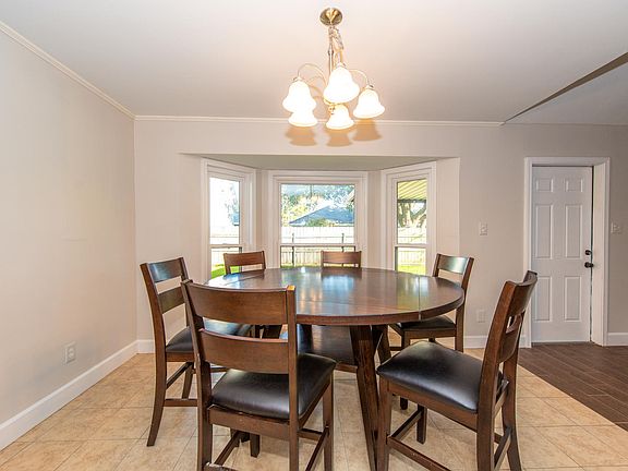 4th image of 114 Saint Benjamin Dr