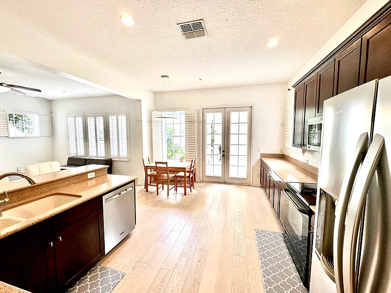 2164 Shaw Ln — Photo 9