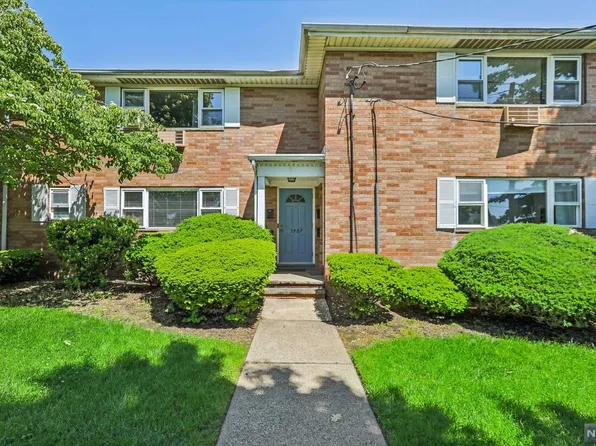 39-07A Broadway #A, Fair Lawn, NJ 07410