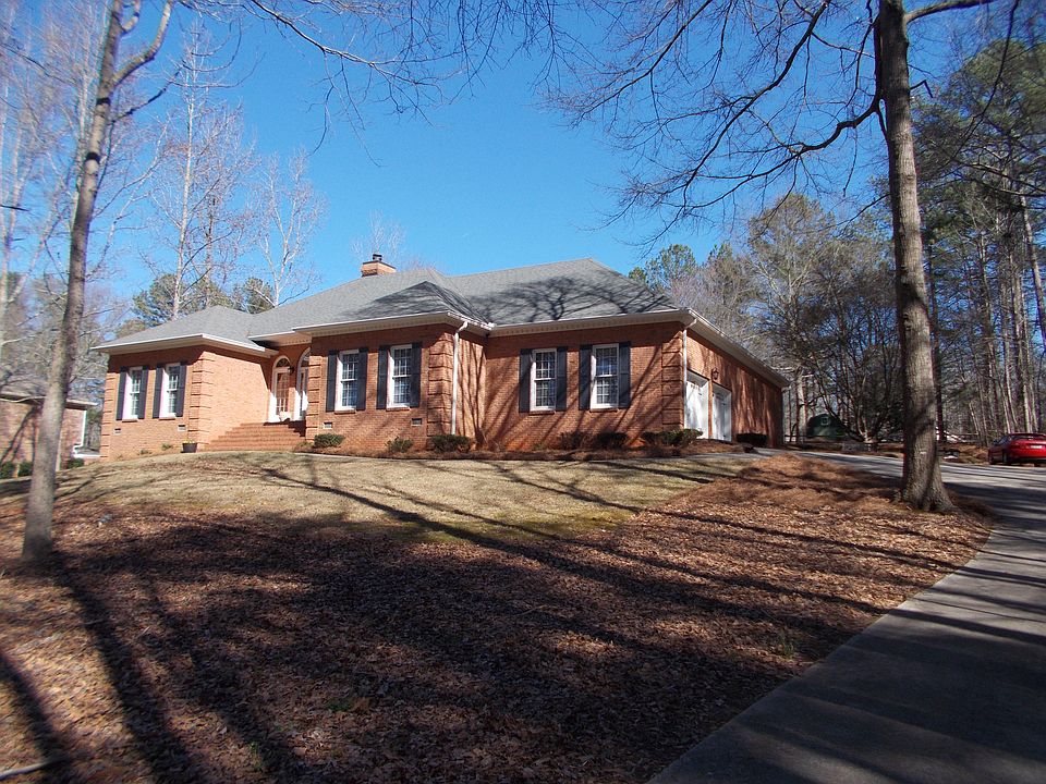 1st image of 2170 Castle Lake Dr