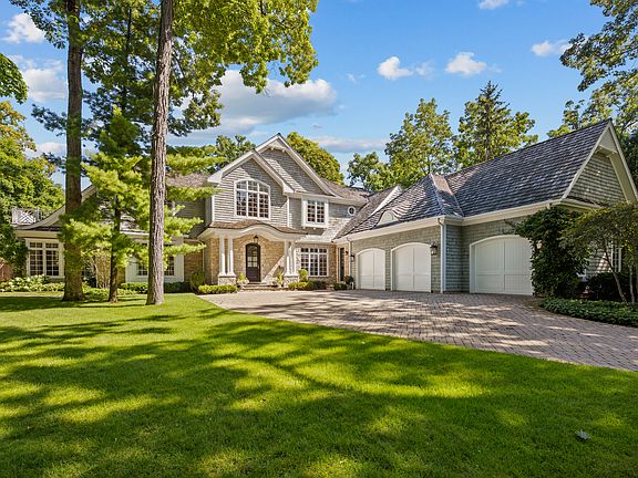 3rd image of 326 E Witchwood Ln