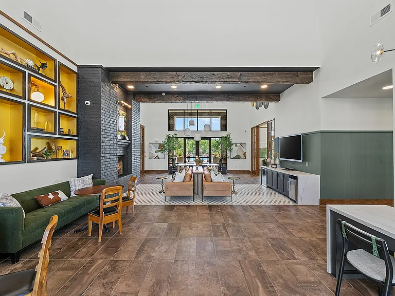 Marlowe Denton — Photo 11