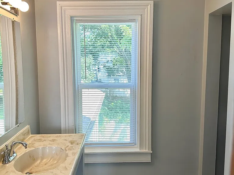 326 Railroad St #2 — Photo 12