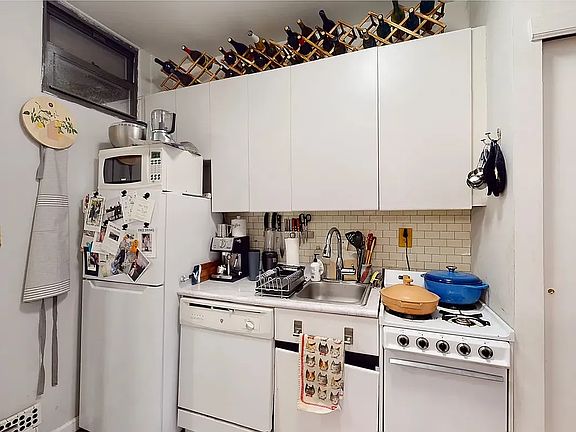 4th image of 334 E 82nd St APT 1RW